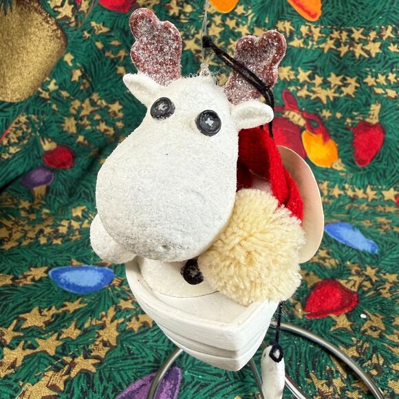 Lot Of 2 Dept 56 Billy Buttons Ornaments Snowman Skiing Moose Fishing Boat Tag - Picture 2 of 13